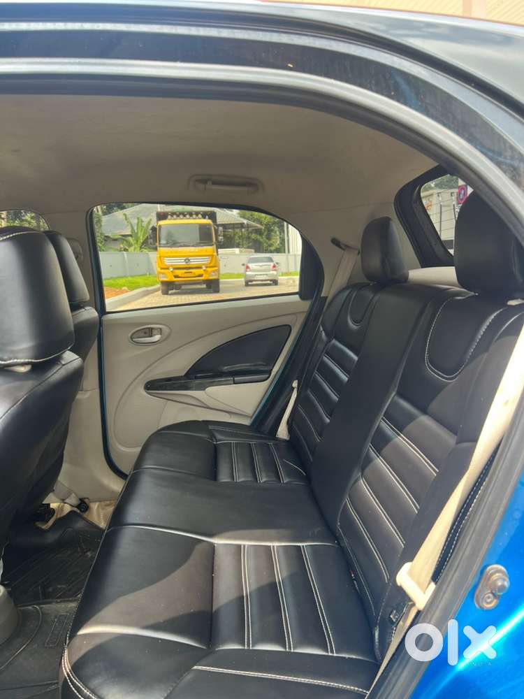 Toyota Etios Liva V 2016