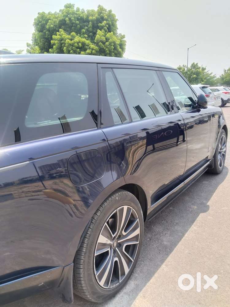 Land Rover Range Rover 2024 Km Driven
