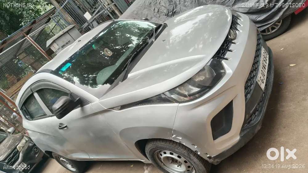 Mahindra Kuv 100 2018