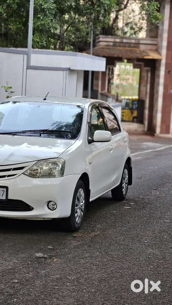 Toyota Etios Liva 2011 Cng & Hybrids 26+ Mileage