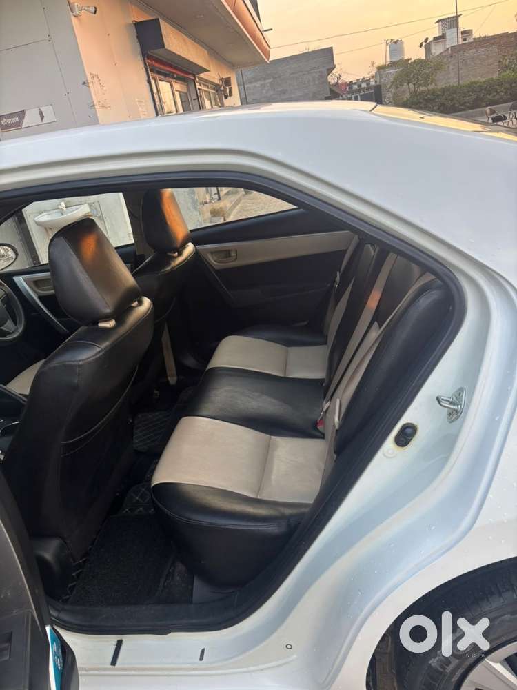 Toyota Corolla Altis 2016 Diesel Well Maintained