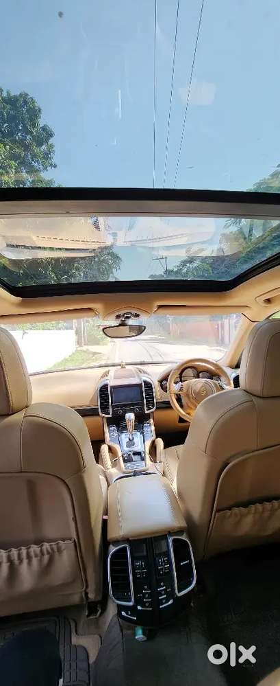 Porshe Cayenne Car Well Maintained