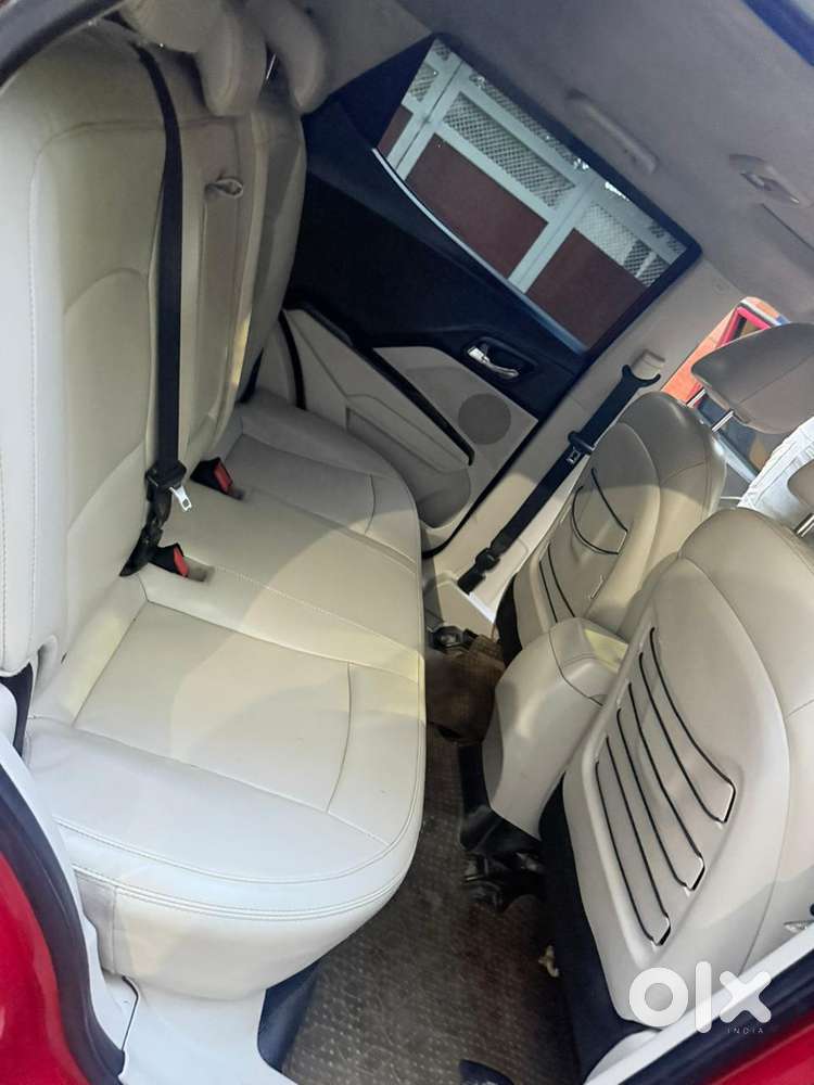 Mahindra Xuv300 W8 Diesel, 2019, Diesel