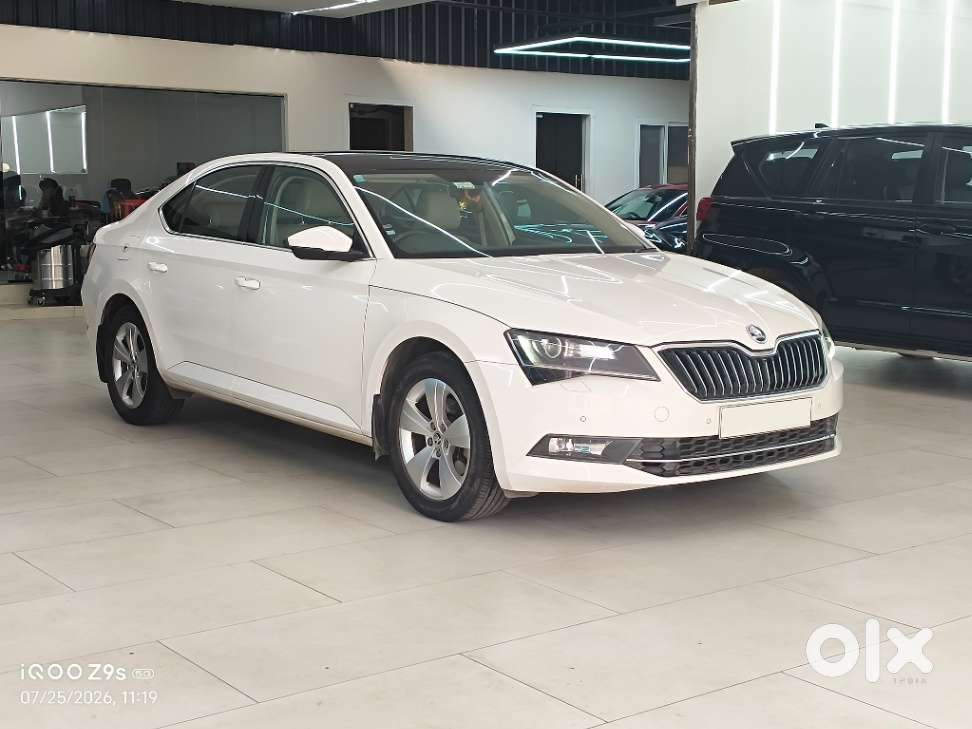 Skoda Superb Style 1.8 Tsi At, 2019, Petrol
