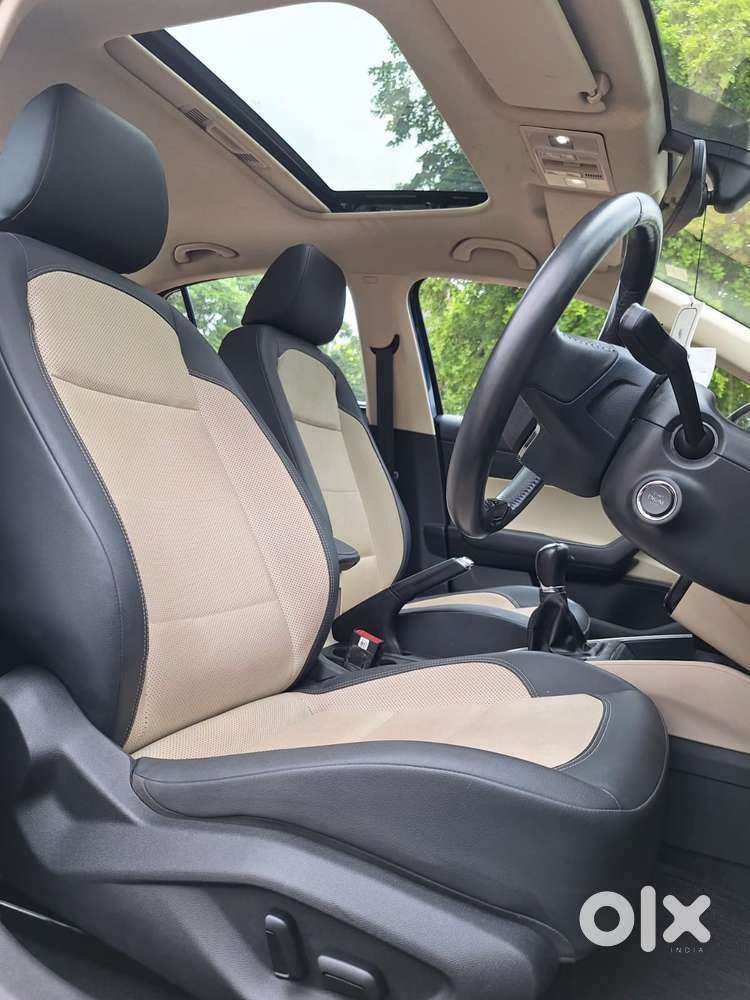 Skoda Slavia Style 1.5l Tsi Mt, 2023, Petrol