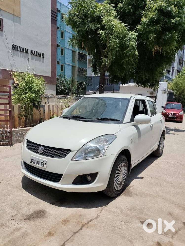Maruti Suzuki Swift Lxi Option, 2011, Petrol