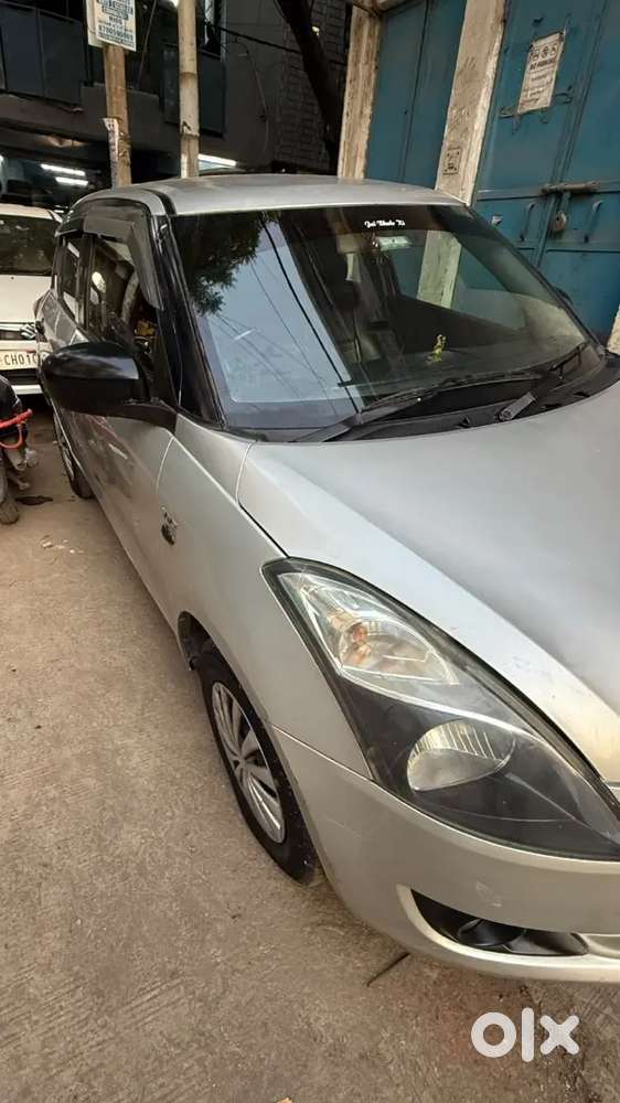 Maruti Suzuki Swift 2012 Cng & Hybrids 69000 Km Driven