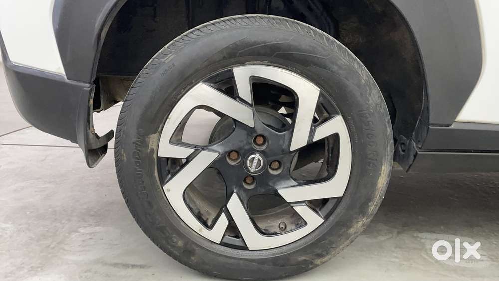 Nissan Magnite 1.0 Xv Premium Turbo Cvt, 2023, Petrol