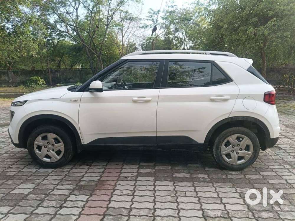 Hyundai Venue S, 2021, Cng & Hybrids