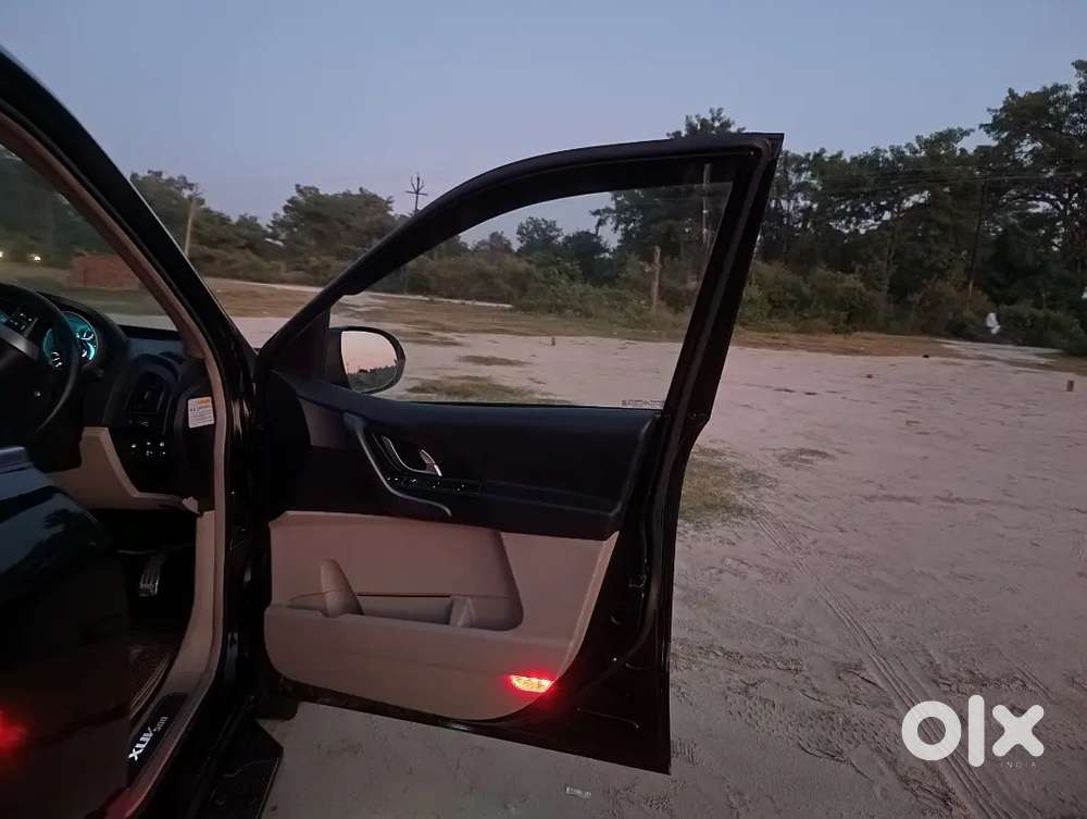Mahindra Xuv500 W10 Automatic Transmission Top End Model Well Maintain