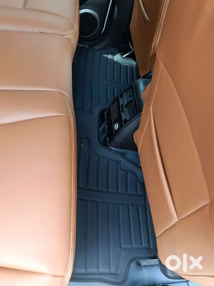 Tata Safari Storme 2016 - November