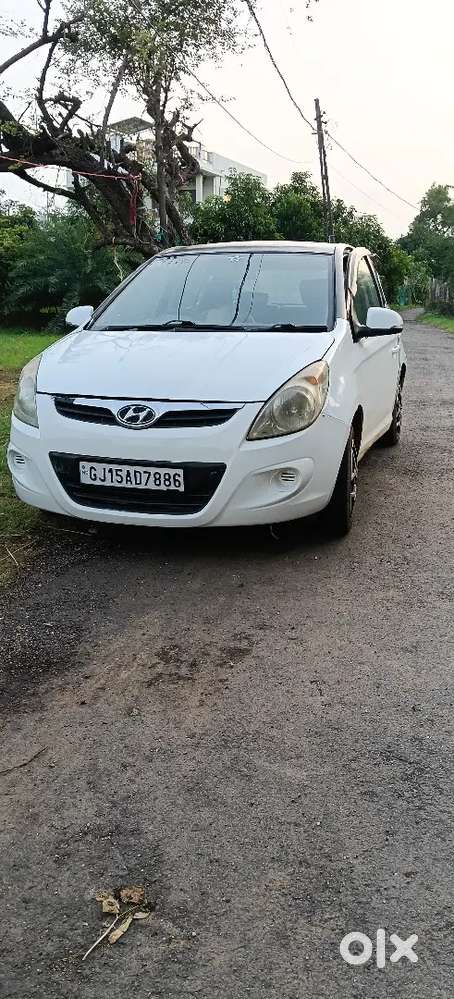 Hyundai I20 Sportz 2011 A1 Condition Child Ac Cng+petrol
