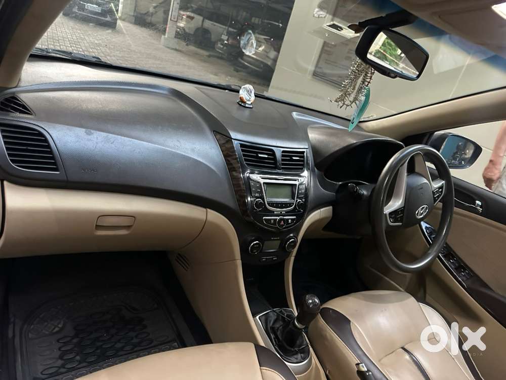 Hyundai Fluidic Verna 2011