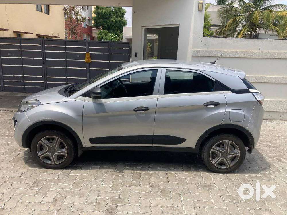 Tata Nexon 1.5 Revotorq Xm (s), 2018, Petrol