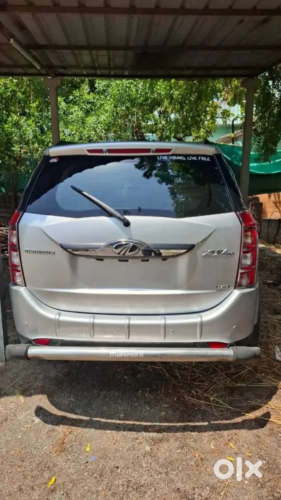 Mahindra Xuv500 Diesel 2wd 2016 Showroom Track
