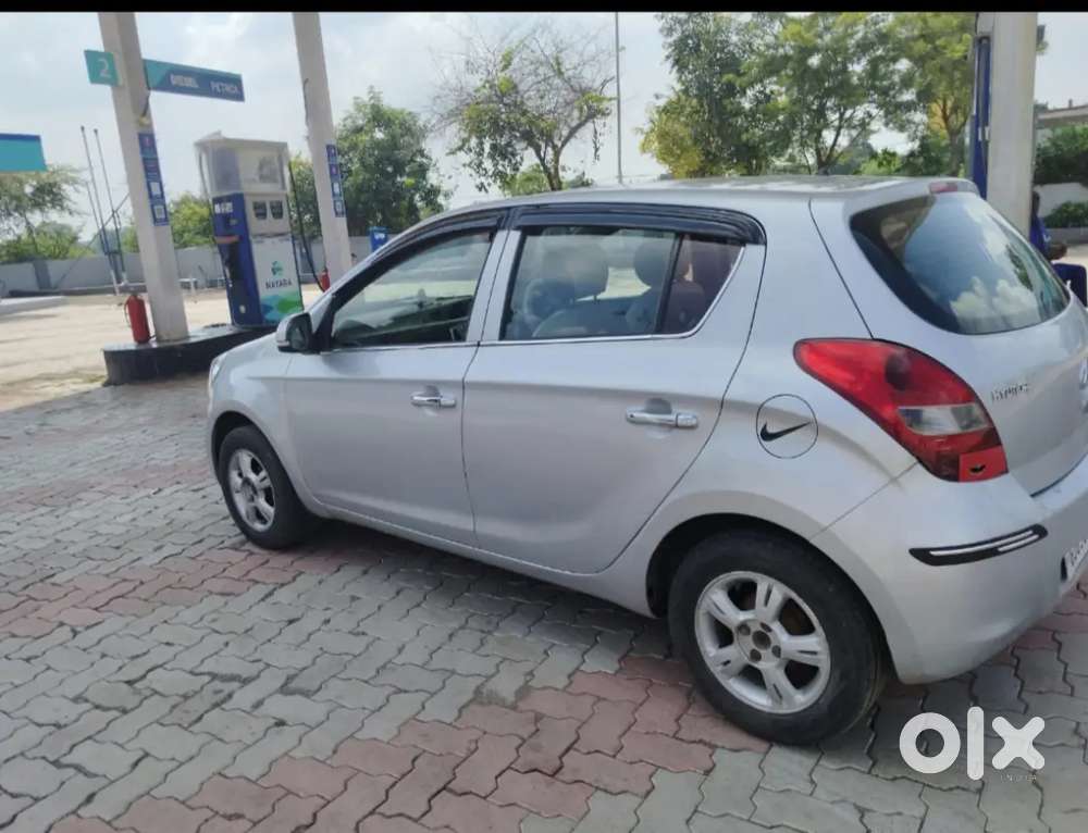 Hyundai I20 2011 Cng & Hybrids 121000 Km Driven