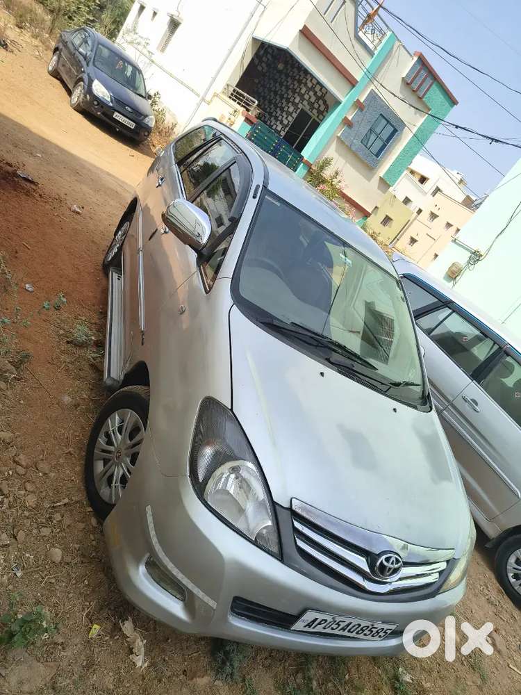 Toyota Innova 2007 Diesel 280000 Km Driven