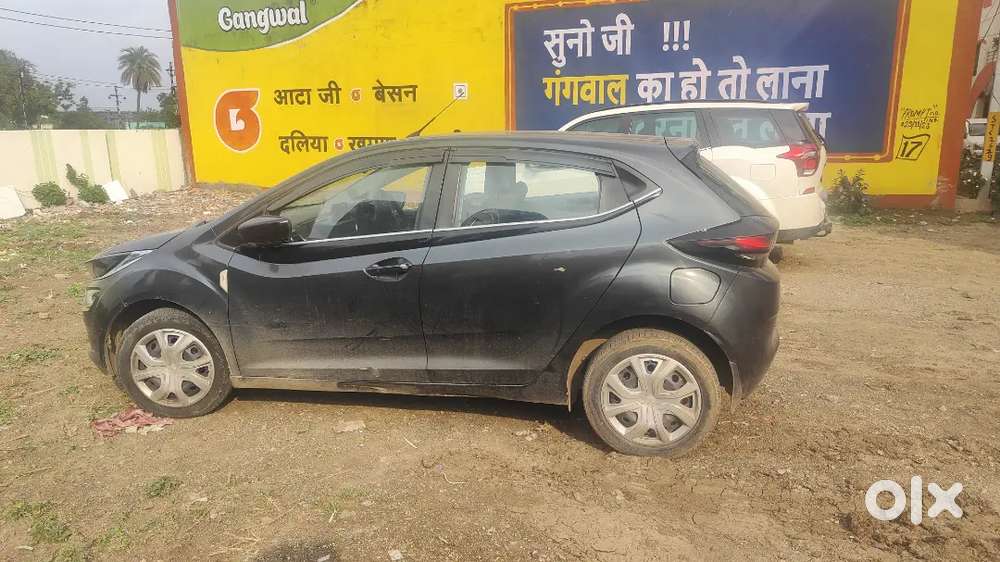 Tata Altroz Petrol 2021