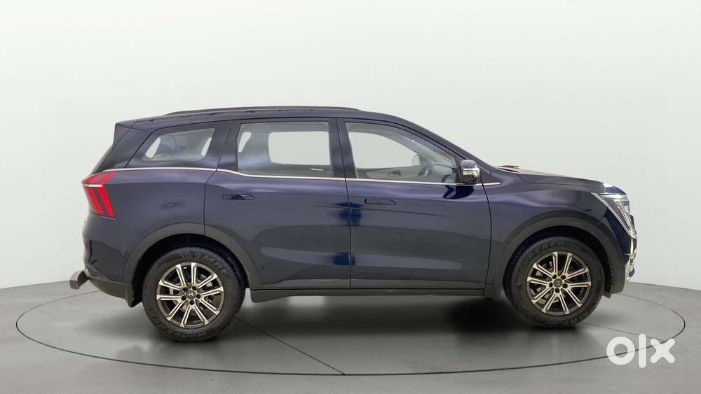Mahindra Xuv700 2.0 Ax 7 Petrol At Luxury Pack Str, 2023, Petrol