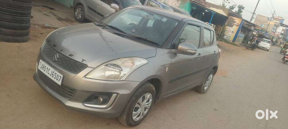 Maruti Suzuki Swift Vxi 1.2 Abs Bs-iv, 2017, Petrol