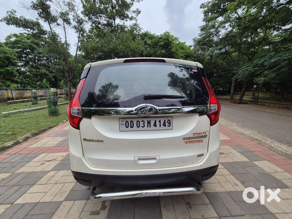Mahindra Marazzo M8, 2018, Diesel