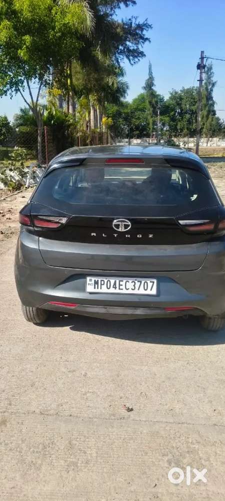 Tata Altroz Xe Petrol 2021