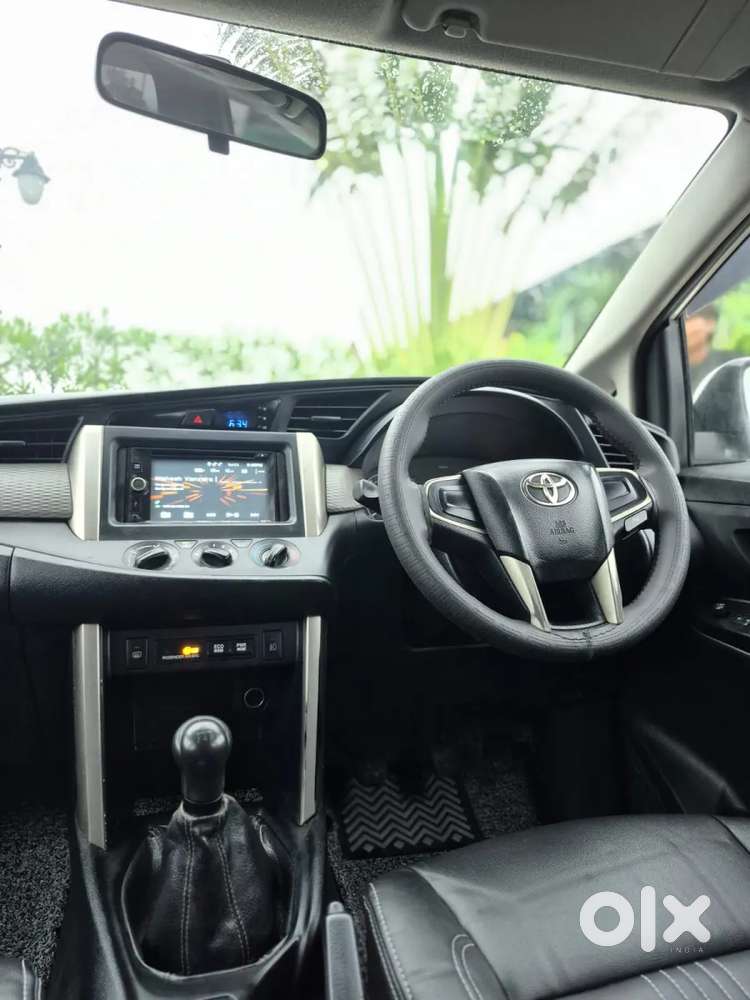 Toyota Innova Crysta [2020-ongoing] 2.4 Gx 7 Str, 2016, Diesel