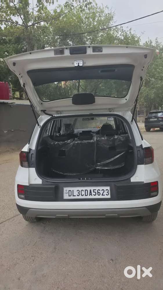 Hyundai Venue Petrol 2024
