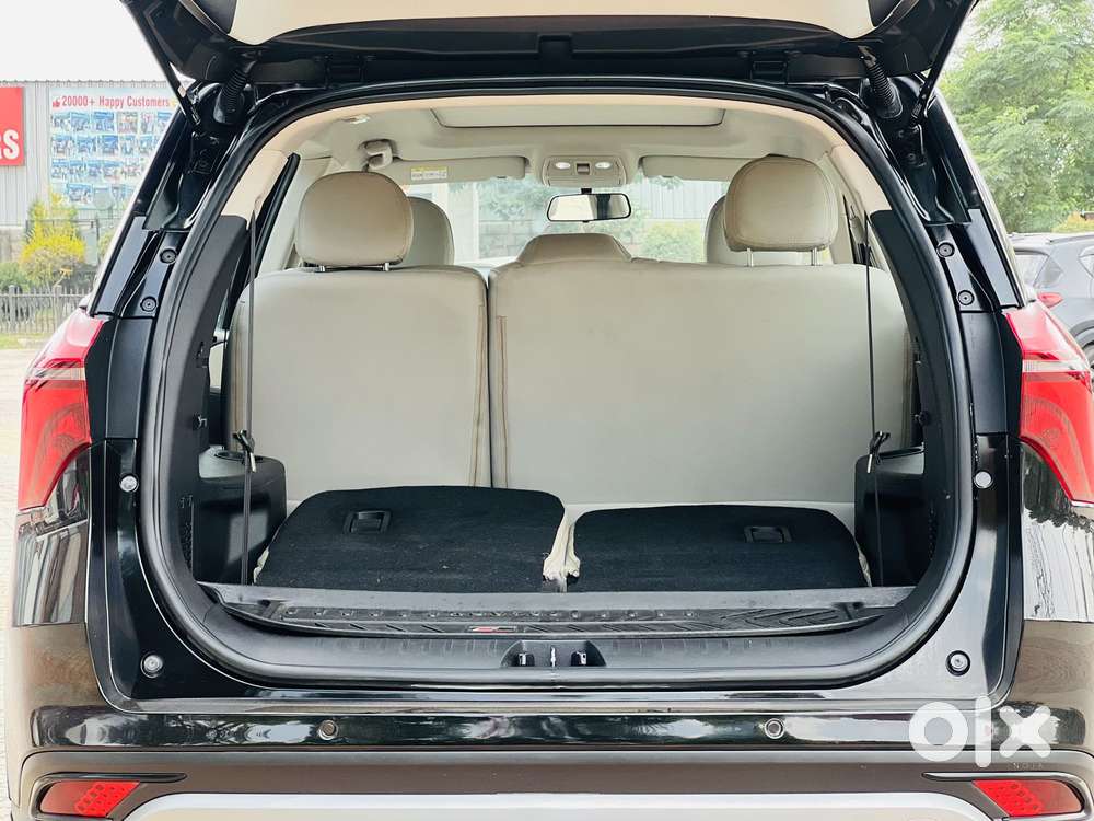 Mahindra Xuv700 2.2 Ax 5 Diesel Mt 7 Str, 2025, Diesel