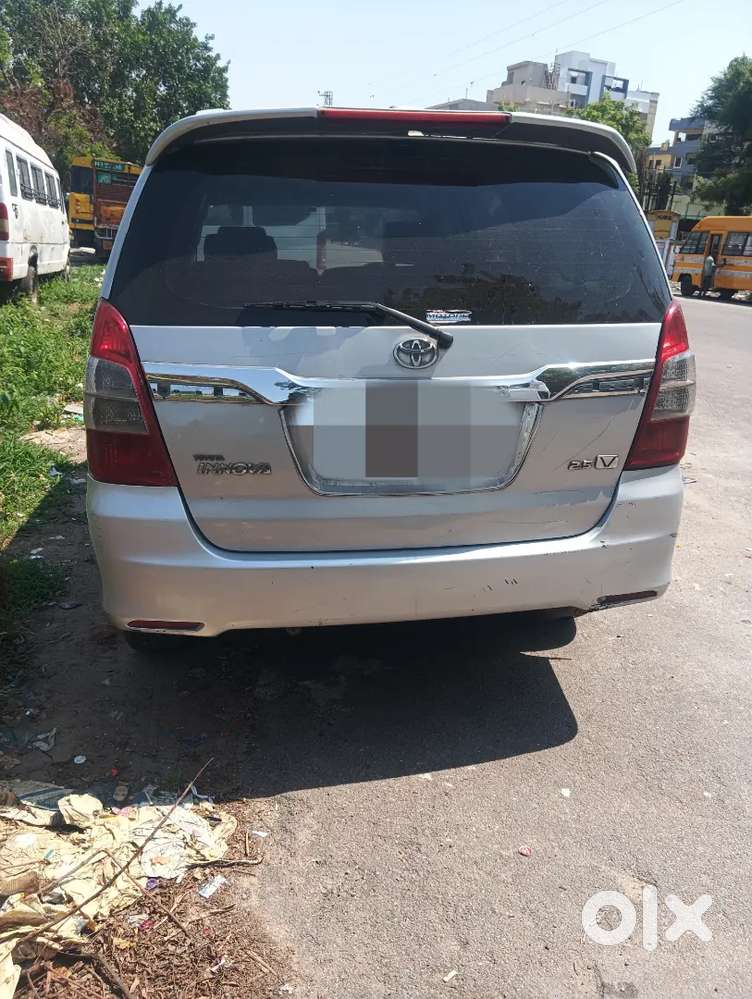 Toyota Innova 2011 Diesel Well Maintained