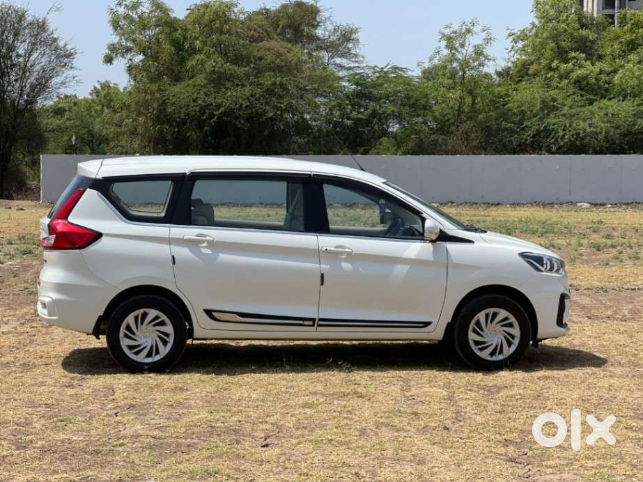 Maruti Suzuki Ertiga Vxi At Petrol, 2024, Petrol