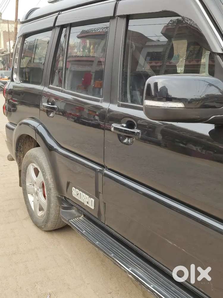 Scorpio S11 Top