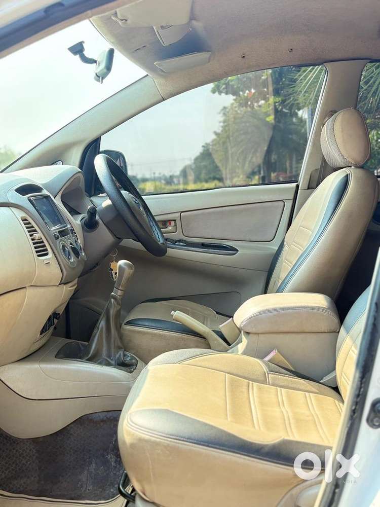Toyota Innova 2011 Diesel Well Maintained