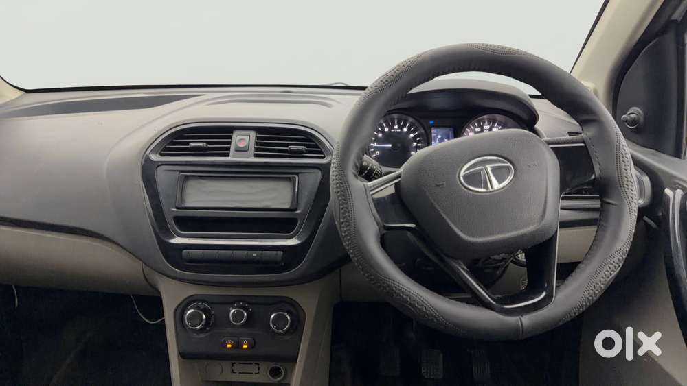 Tata Tiago 1.2 Revotron Xm, 2018, Petrol