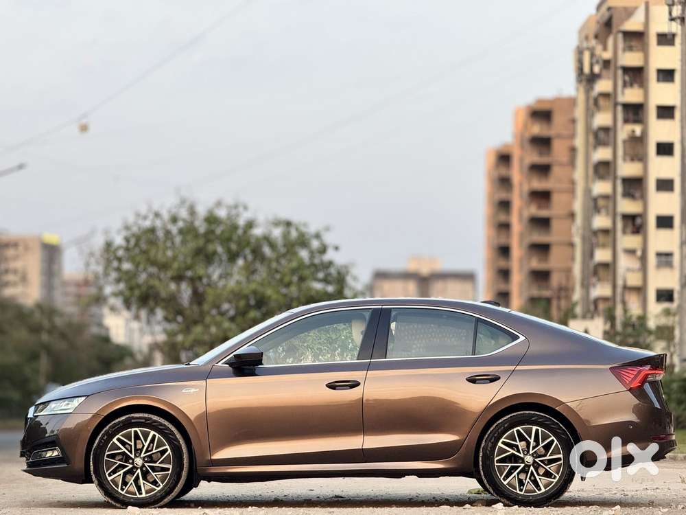 Skoda Octavia 2.0 L K Tsi At, 2022, Petrol