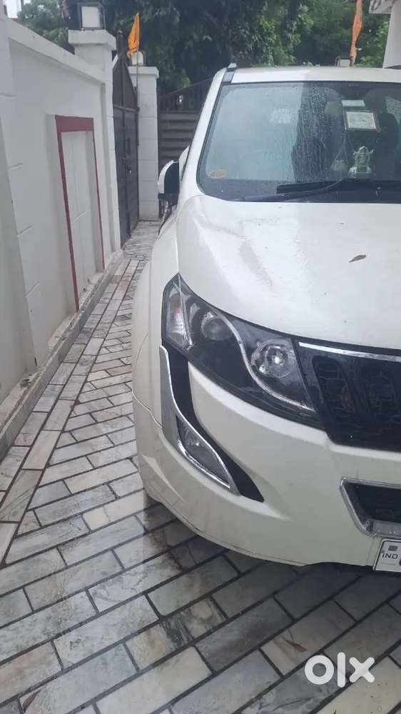 Mahindra Xuv500 2017 Diesel 62000 Km Driven