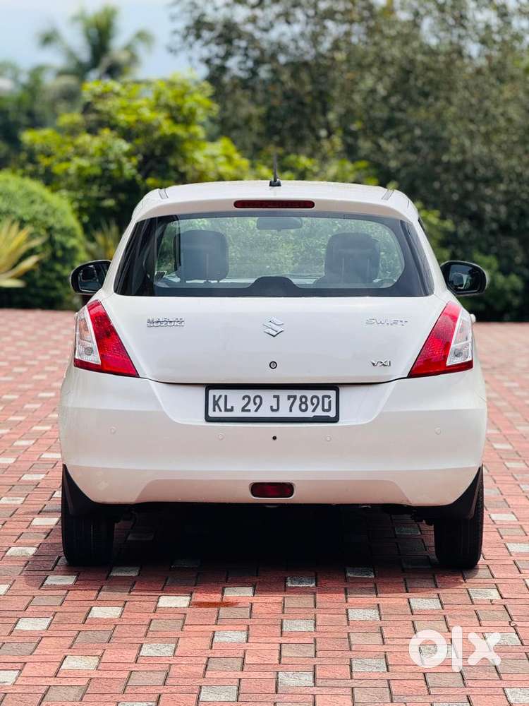 Maruti Suzuki Swift Vxi, 2015, Petrol