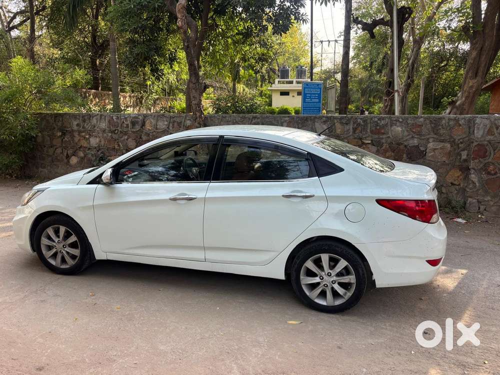 Hyundai Verna Fluidic 1.6 Vtvt Sx, 2012, Petrol