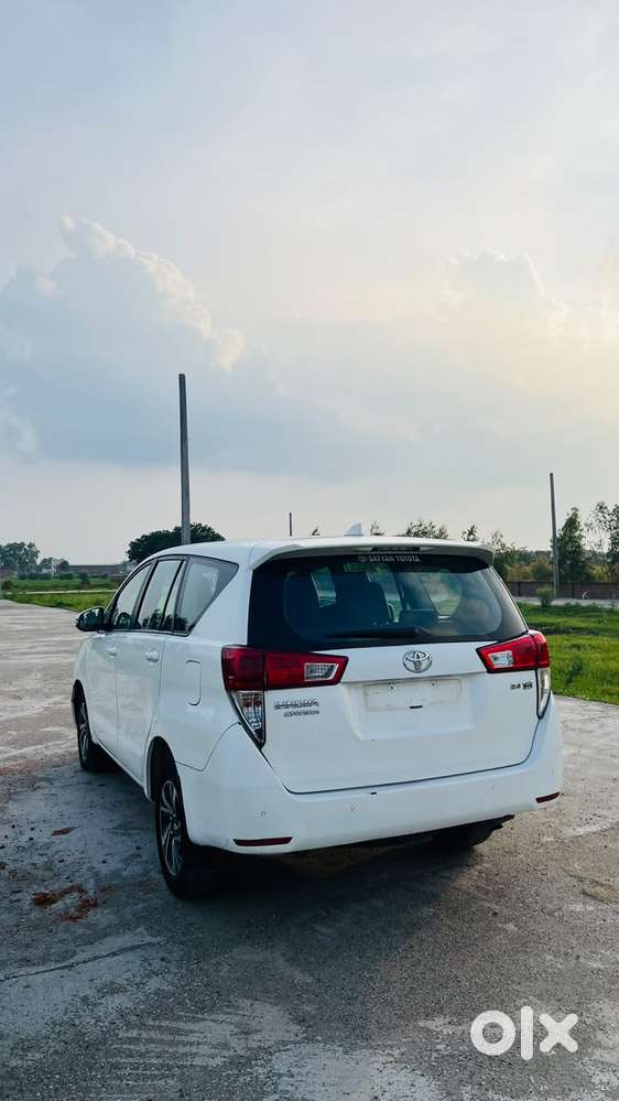 Toyota Innova Crysta 2.4 G Mt, 2022, Diesel