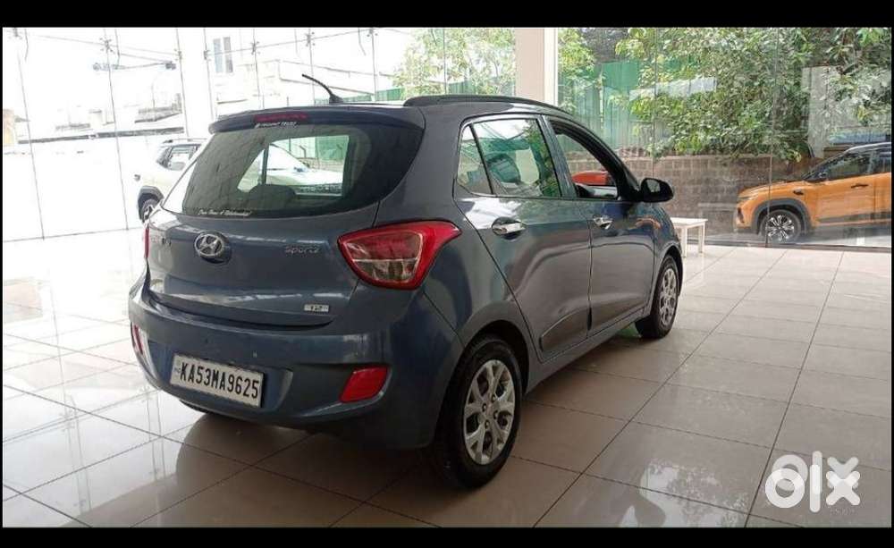 Hyundai Grand I10 Sportz, 2013, Petrol