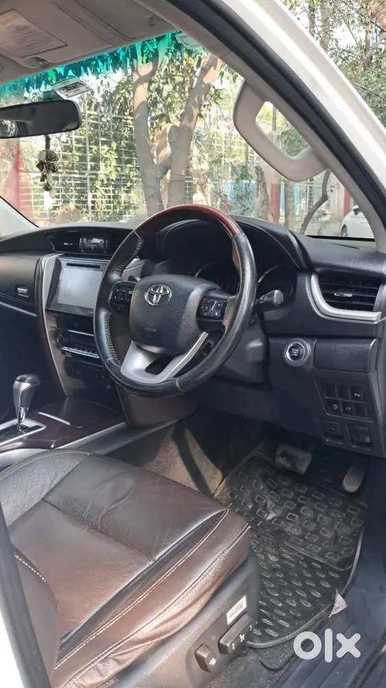 Toyota Fortuner 2018 Diesel 140000 Km Driven