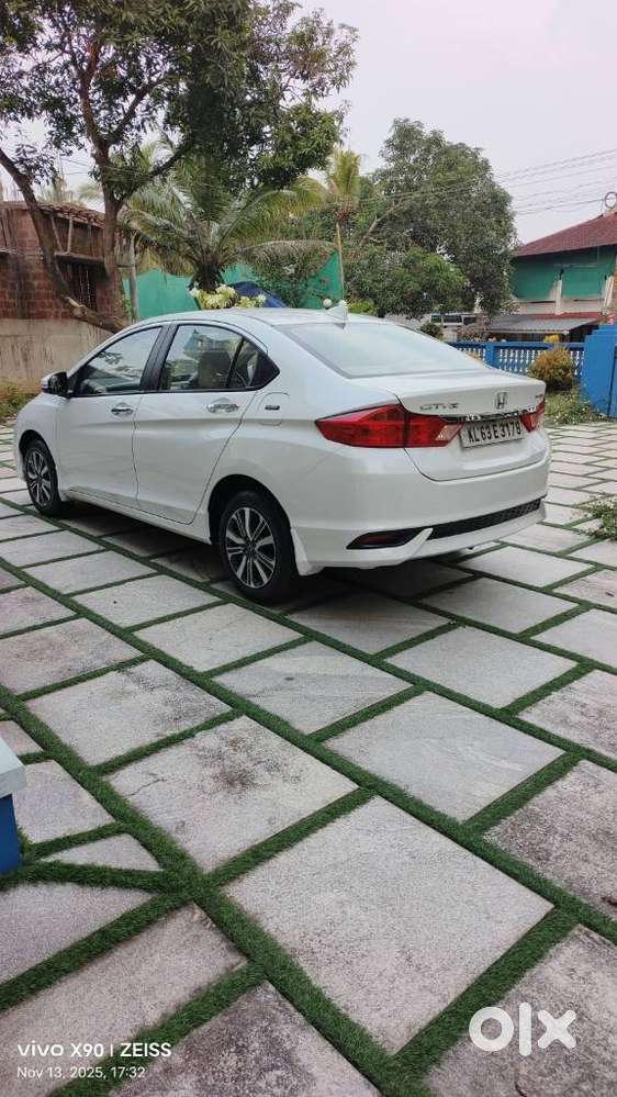 Honda City 1.5 V 5th Gen I-vtec Mt, 2017, Petrol