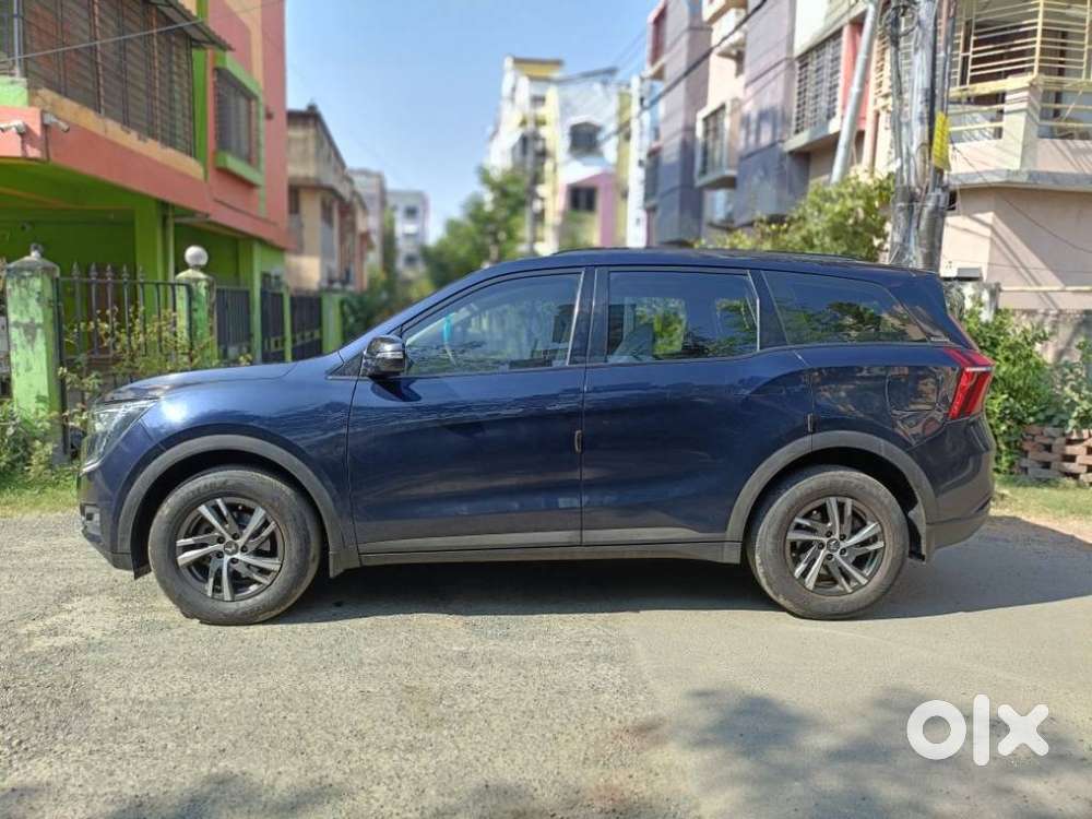 Mahindra Xuv700 2.0 Ax 5 Petrol Mt 7 Str, 2022, Petrol