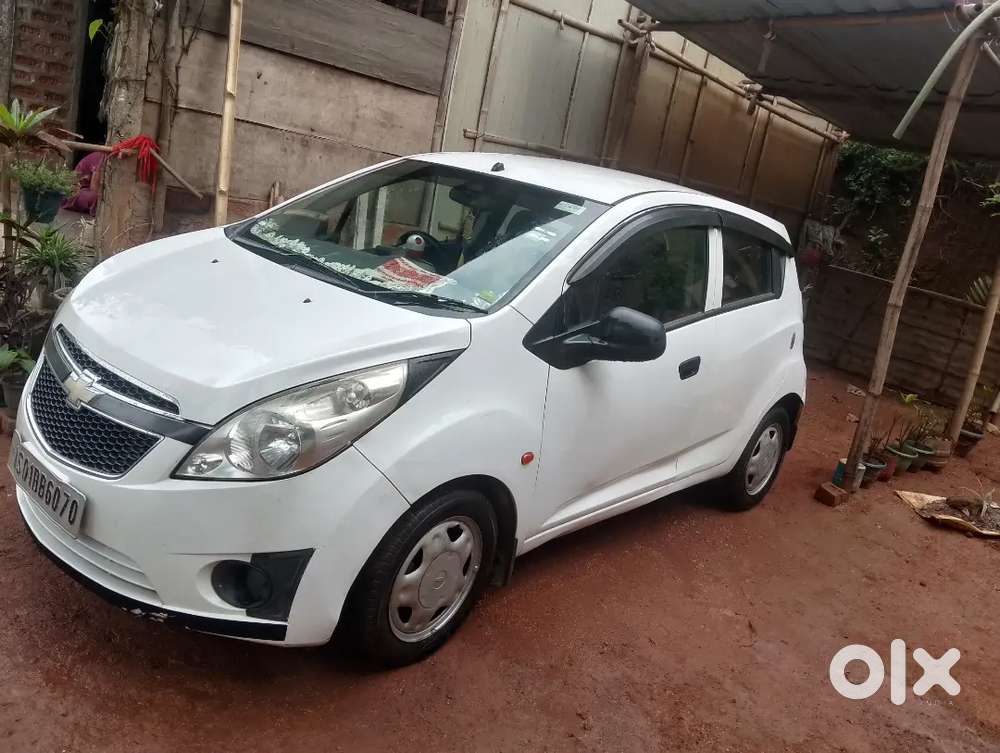 Chevrolet Beat Petrol 2013