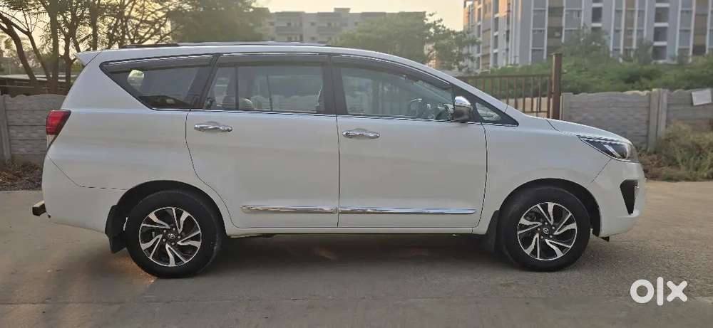 Toyota Innova Crysta 2022