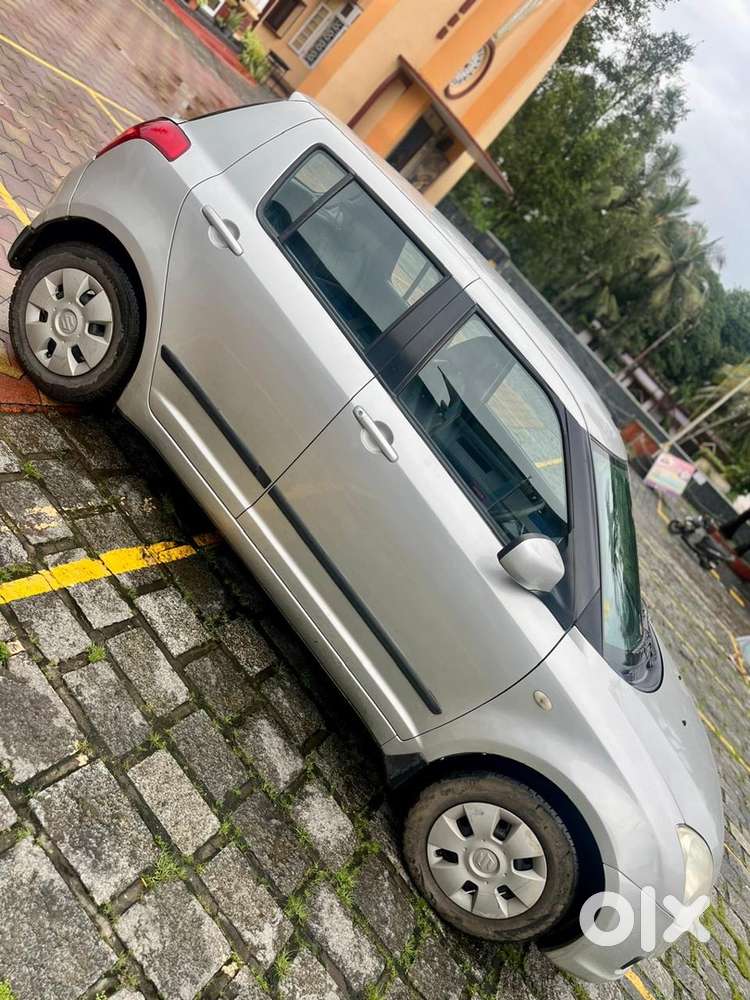 Maruti Suzuki Swift Petrol 2005