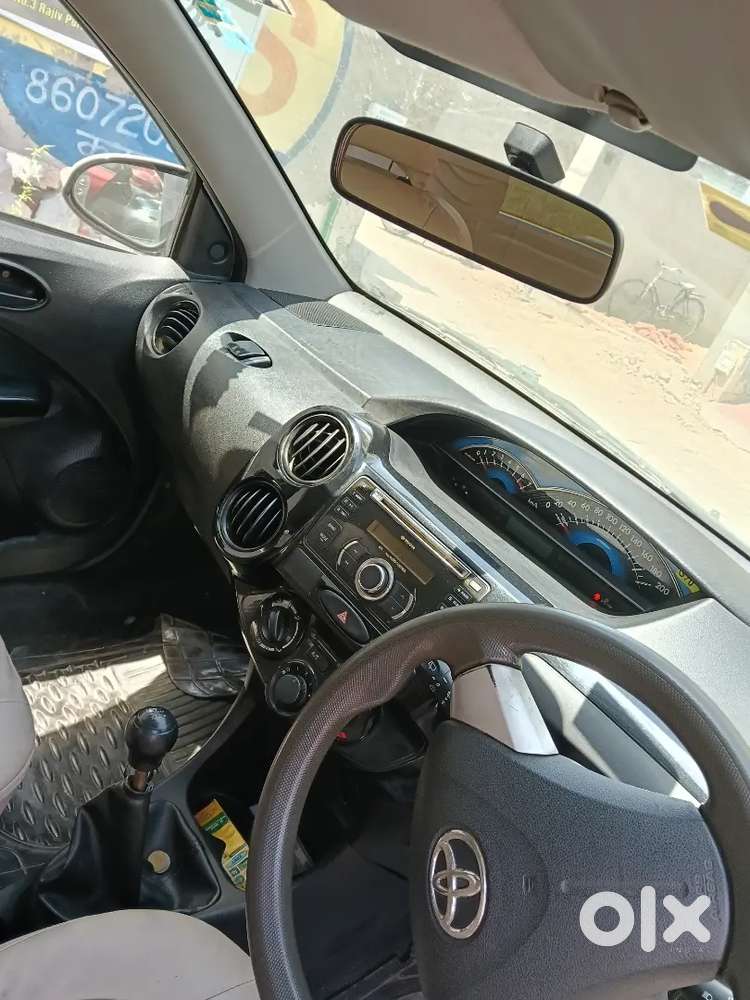 Toyota Etios Cross 2015 Petrol Well Maintained