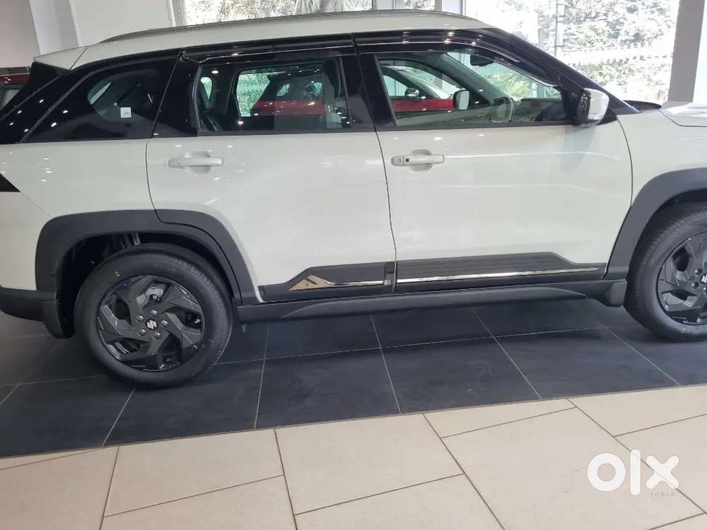 Maruti Suzuki Victoris 2026 (offer 30,000)