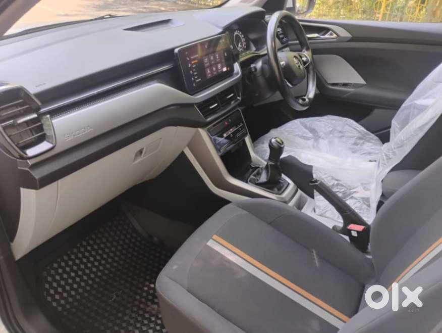 Skoda Kushaq 1.0 Tsi Ambition, 2022, Petrol