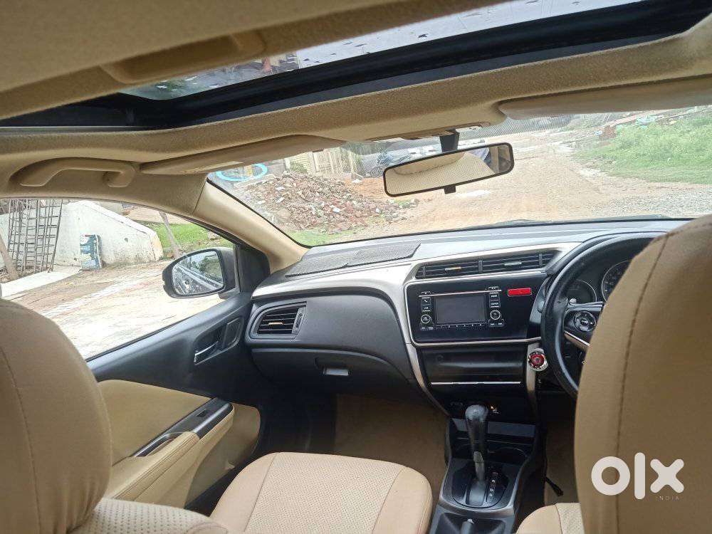 Honda City V At Sunroof I-vtec, 2015, Petrol